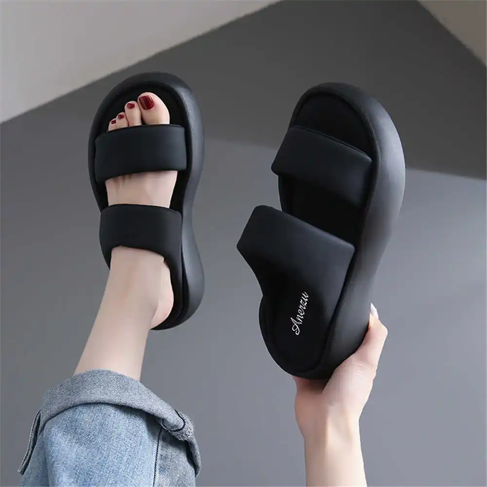 Size 39 Strips Summer Shoes Sa - Luxury Lifestyle Resorts recensione e prezzo