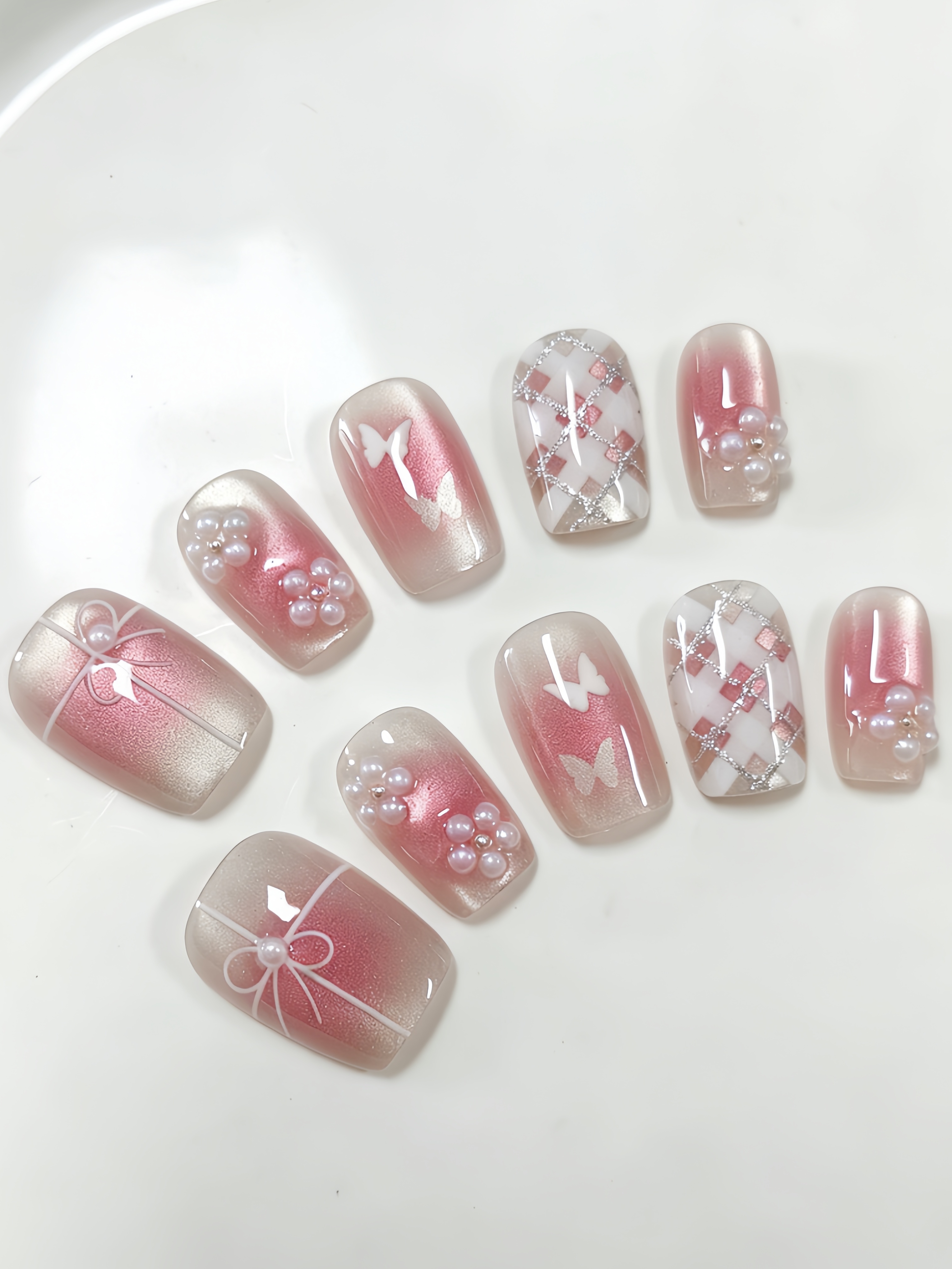 10 Short Square-Shaped Nails,  - Luxury Lifestyle Resorts recensione e prezzo