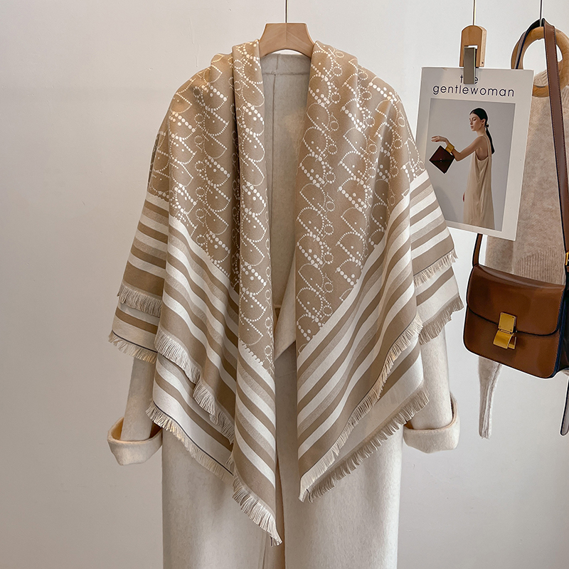 Elegant Striped Design Scarf I - Cashmere Throw Blanket recensione e prezzo