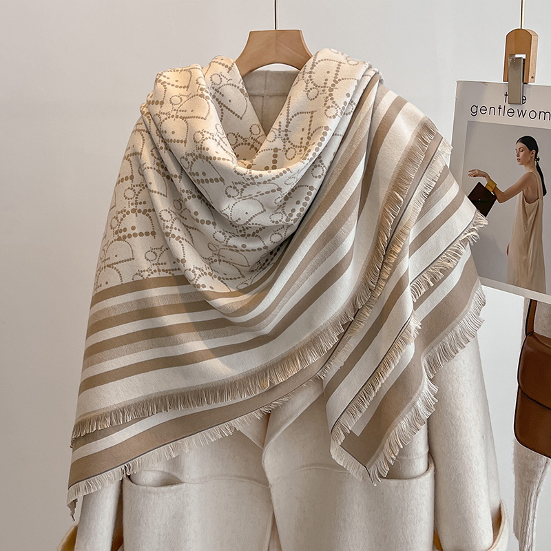 Elegant Striped Design Scarf I - Cashmere Throw Blanket recensione e prezzo