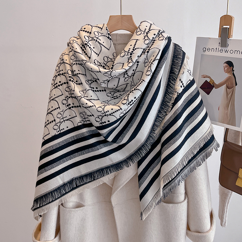 Elegant Striped Design Scarf I - Cashmere Throw Blanket recensione e prezzo